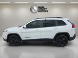Used 2017 Jeep Cherokee Limited image 2