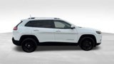 Used 2019 Jeep Cherokee Latitude w/ Popular Appearance Group image 5