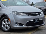 Used 2017 Chrysler Pacifica Touring-L Plus image 2