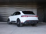 Certified 2024 Porsche Macan image 3