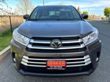 Used 2017 Toyota Highlander XLE image 2