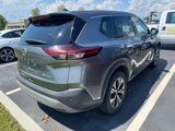 Used 2021 Nissan Rogue SV image 2