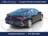 New 2025 Hyundai Elantra SE image 3