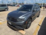 Used 2023 Volkswagen Tiguan SE image 2