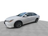 Used 2017 Toyota Camry SE image 4