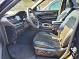 Used 2023 Jeep Grand Cherokee L Laredo image 5