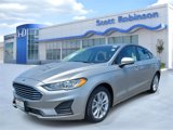 Used 2020 Ford Fusion SE image 2