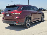 Used 2018 Toyota Highlander LE image 4