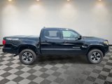 Used 2019 Toyota Tacoma TRD Sport image 2