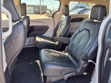 Used 2021 Chrysler Pacifica Touring-L image 5