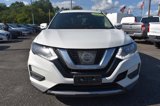 Used 2017 Nissan Rogue SV image 2