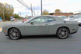 Used 2019 Dodge Challenger SXT image 2