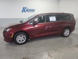 Used 2022 Chrysler Voyager LX image 2