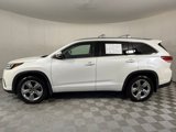 Used 2017 Toyota Highlander Limited image 4
