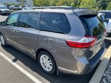 Used 2017 Toyota Sienna XLE image 4
