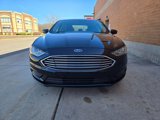 Used 2018 Ford Fusion SE image 2