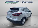 Used 2020 Nissan Versa SV image 4