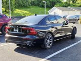 Used 2021 Volvo S60 T5 Momentum image 2