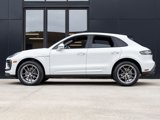 Certified 2025 Porsche Macan image 2