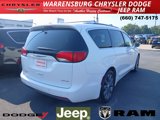 Used 2017 Chrysler Pacifica Limited image 2