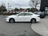 Used 2017 Lexus ES 300h image 2