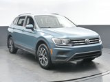 Used 2020 Volkswagen Tiguan SE w/ Panoramic Sunroof Package image 2