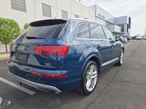 Used 2018 Audi Q7 3.0T Prestige image 3