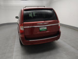 Used 2014 Chrysler Town & Country Touring image 6