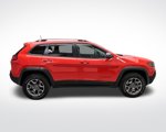 Used 2021 Jeep Cherokee Trailhawk image 4