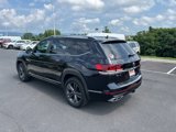 Used 2022 Volkswagen Atlas SEL R-Line image 3