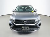 Used 2023 Volkswagen Taos SE image 2