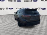 Used 2016 Toyota Highlander XLE image 2