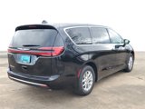 New 2025 Chrysler Pacifica Select image 4
