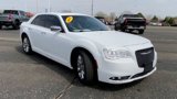 Used 2017 Chrysler 300 C image 2