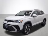Used 2025 Volkswagen Taos SE image 2