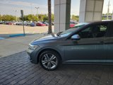 Used 2022 Volkswagen Jetta SE image 2