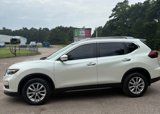 Used 2018 Nissan Rogue SV image 6