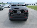 Used 2024 Jeep Compass Latitude image 4