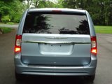 Used 2016 Chrysler Town & Country Touring w/ Driver Convenience Group image 4