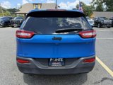 Used 2018 Jeep Cherokee Latitude w/ Altitude Package image 4