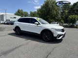 Used 2022 Volkswagen Tiguan SE image 3