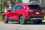 Used 2022 Ford Escape Titanium image 3
