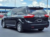Used 2018 Toyota Sienna XLE image 4