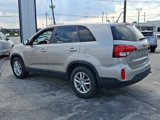 Used 2015 Kia Sorento LX image 5