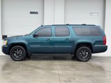Used 2007 Chevrolet Suburban LT w/ LT Preferred Equipment Group image 2