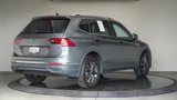 Certified 2022 Volkswagen Tiguan SE w/ Panoramic Sunroof Package image 5