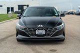 Used 2022 Hyundai Elantra SEL w/ Convenience + Premium Package image 2