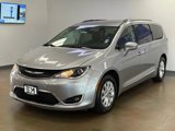 Used 2019 Chrysler Pacifica Touring-L image 4