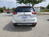 Used 2020 Nissan Rogue SV image 5