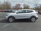 Used 2021 Nissan Rogue Sport SV image 3